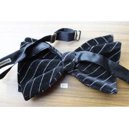 Vintage 1970s Pre-Tied Bow Tie Black & White Diagonal Stripe Velvet Adjustable Collar Size