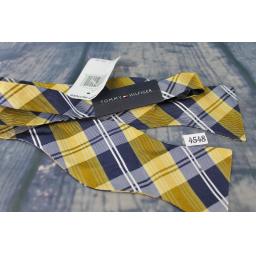 Superb Tommy Hilfiger Navy & Gold Plaid Tartan Self Tie Square End Thistle Bow Tie Brand New With Original Tag