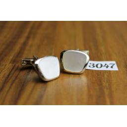 Vintage Mother Of Pearl & Gold Tone Metal Cuff Links