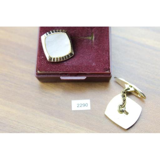 Vintage Square Chain Connect Cuff Links Gold Metal Oyster Pearly Glass