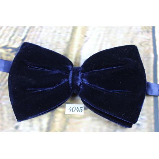 Vintage 1970s Navy Blue Velvet Pre-Tied Bow Tie Adjustable