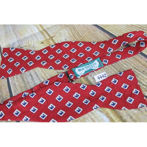 Beau Ties LTD 100% Silk Self Tie Bow Tie Straight End Thistle Burgundy Jaquard Squares Pattern