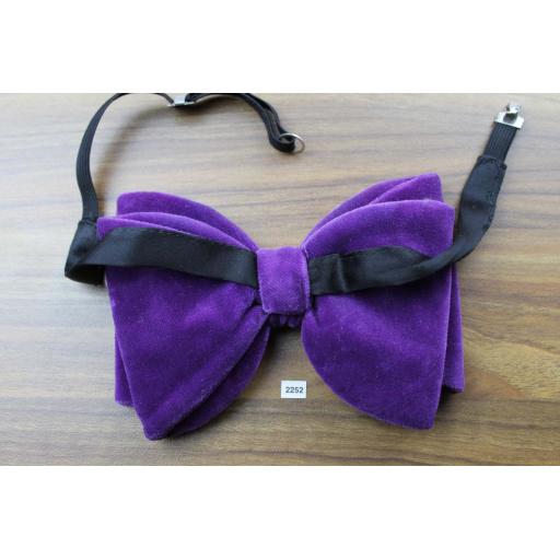 SOLD BRYAN Vintage 1970s Pre-Tied Bow Tie Purple Velvet One Size Fits All Sizes