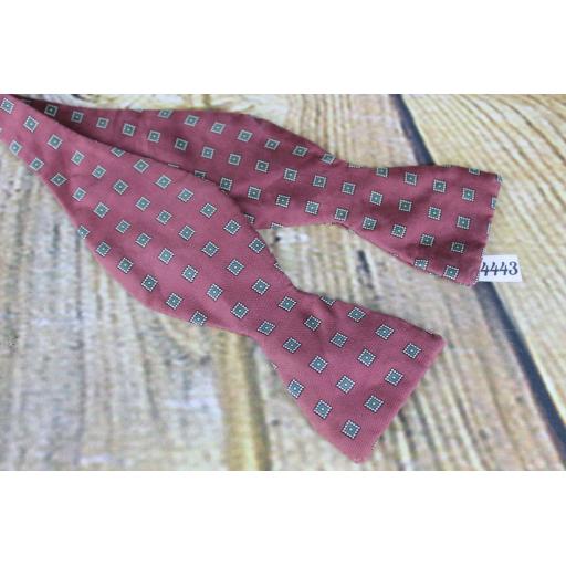 Superb Vintage Self Tie Bow Tie Straight End Thistle Squares Pattern