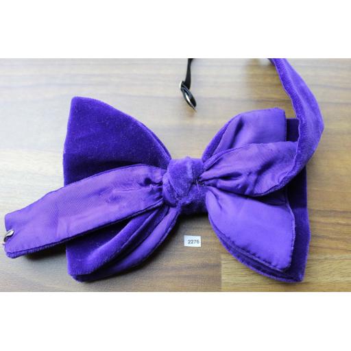 Vintage 1970s Pre-Tied Bow Tie Purple Velvet Adjustable Collar Size