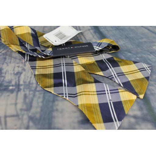Superb Tommy Hilfiger Navy & Gold Plaid Tartan Self Tie Square End Thistle Bow Tie Brand New With Original Tag