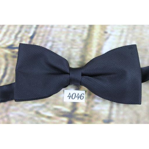 Vintage Classic Black Pre-Tied Bow Tie One Size Fits All