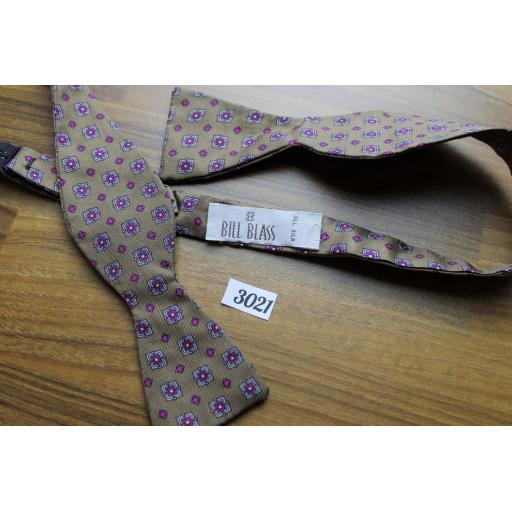 Vintage Bill Blass 100% Silk Self Tie Straight End Thistle Bow Tie Brown & Fuschia Repeat Pattern